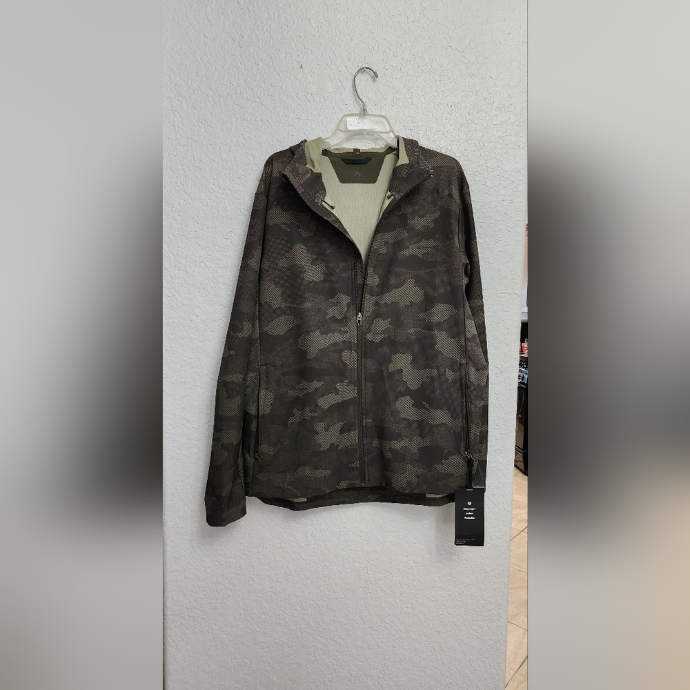 NWT Lululemon Men's Light Jacket